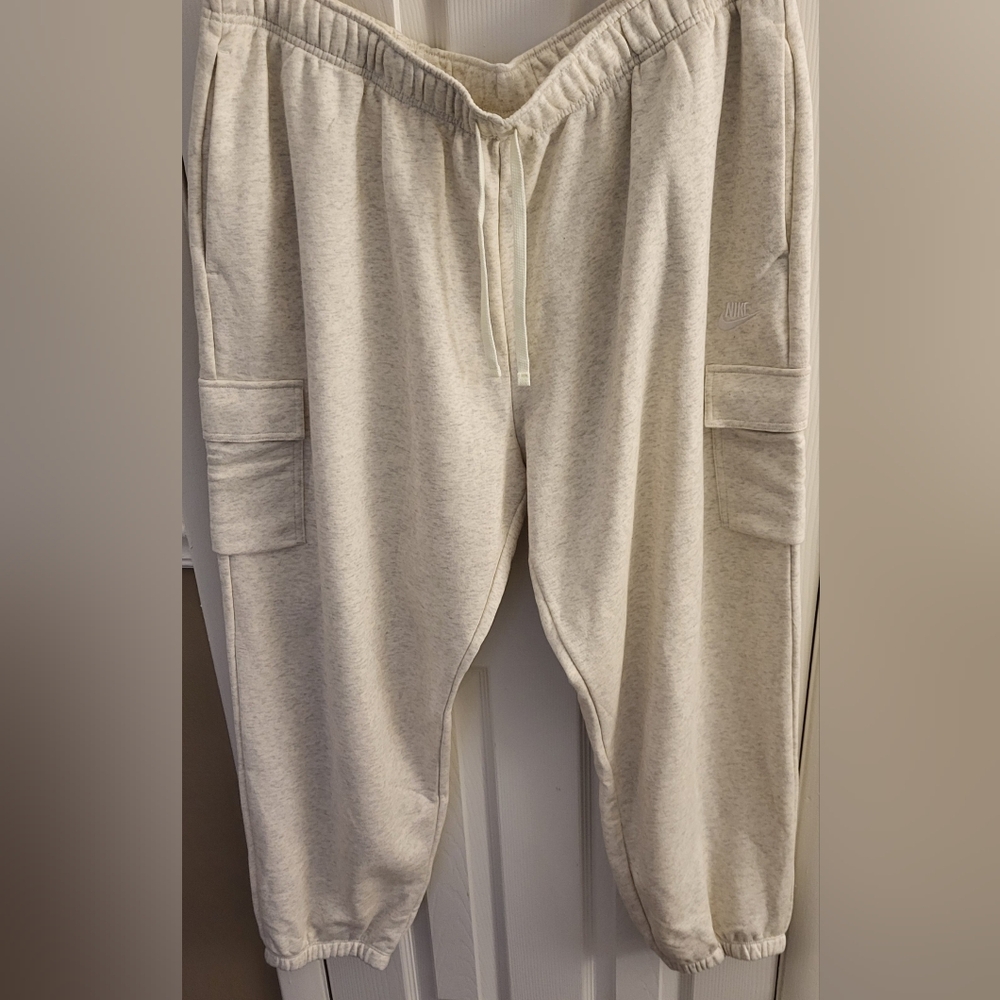 Nike Men's Cream Jogger Pants
